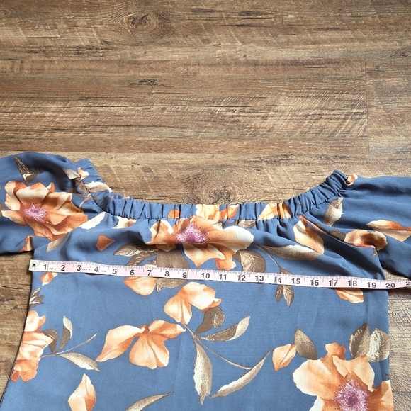 VENUS Blue With Floral Design Flutter Sleeve Off-The-Shoulder Blouse Size 8 - Picture 8 of 10